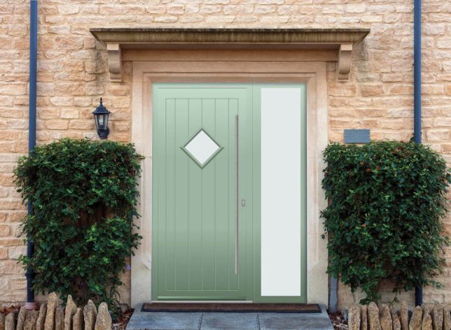 Abbey Diamond - Aluminium Cotswold Green Front Door - With Sidelight